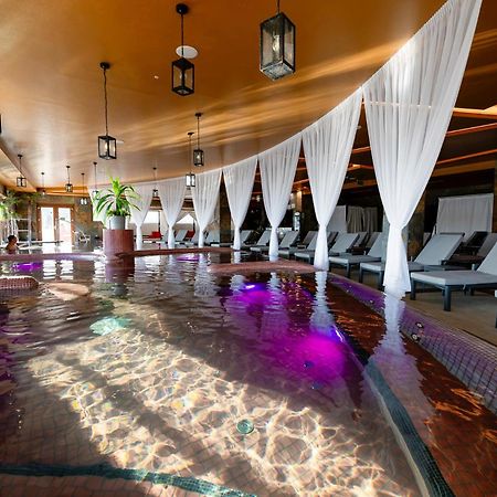 Allure Healthy Hotel & Spa Eger Bagian luar foto