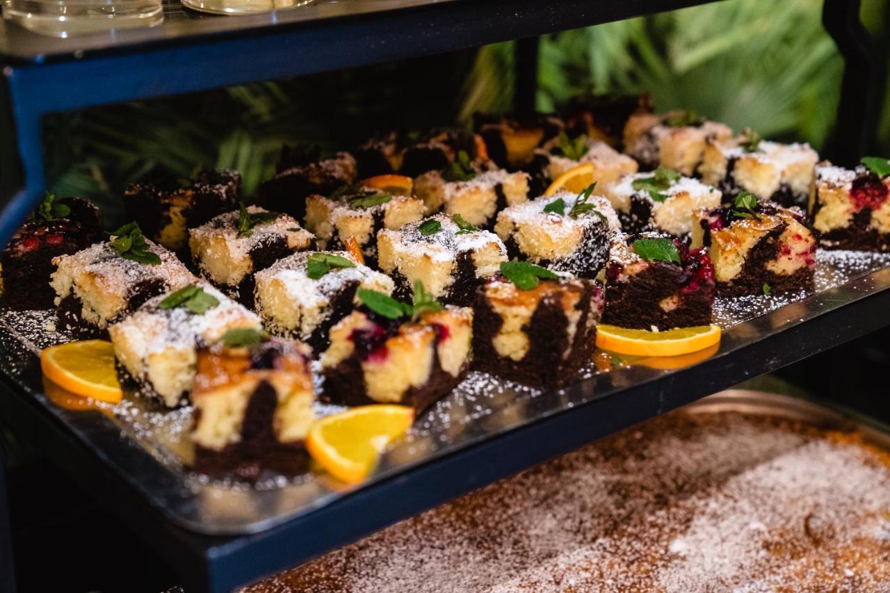 Allure Healthy Hotel & Spa Eger Bagian luar foto