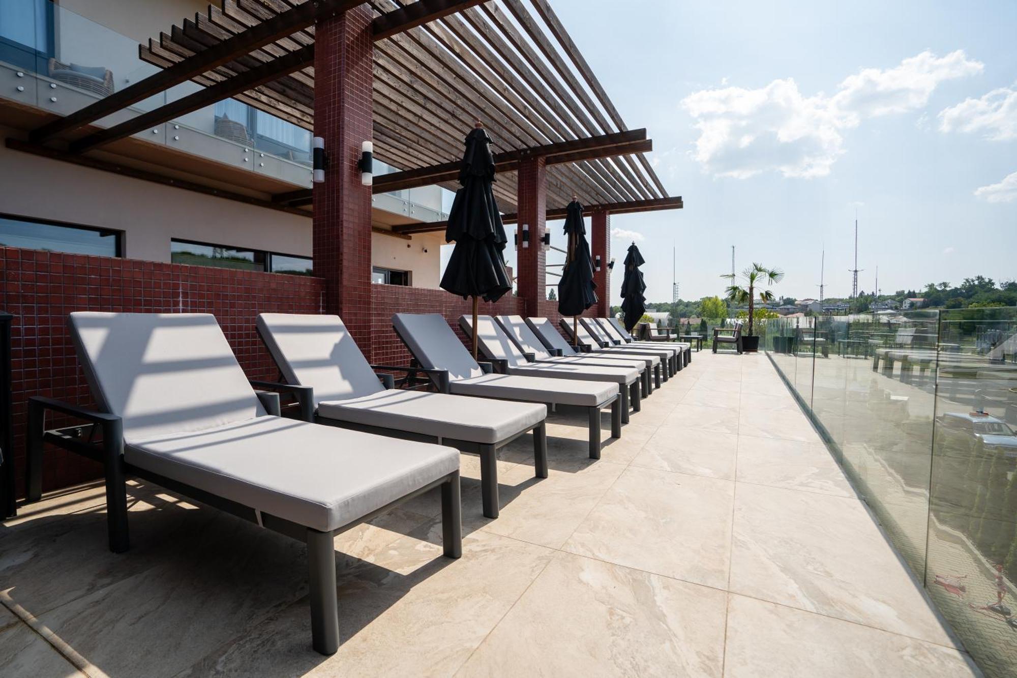 Allure Healthy Hotel & Spa Eger Bagian luar foto